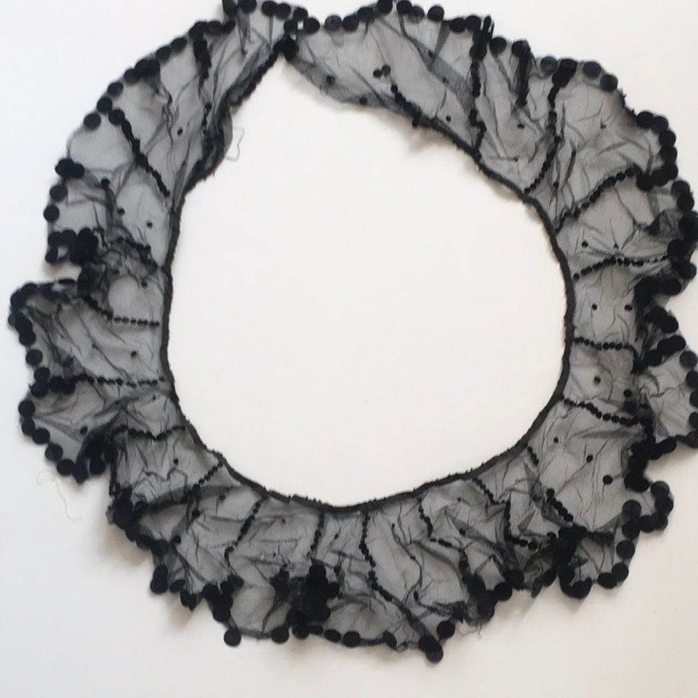 Antique lace collar